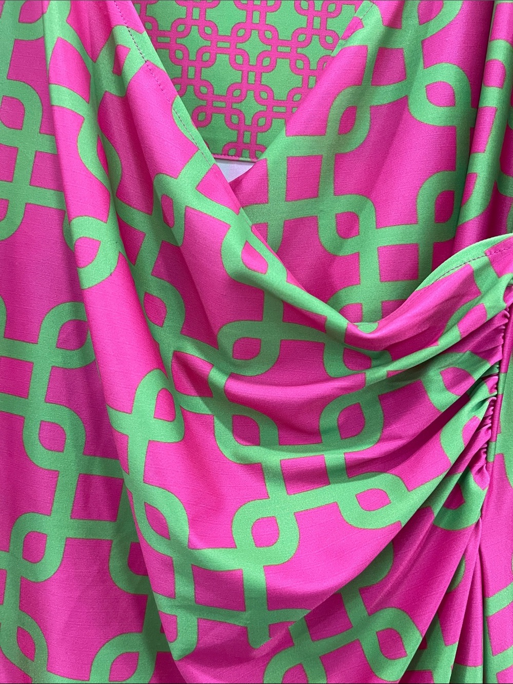 Gretchen Scott NWOT Bright Pink & Green FAUX WRAP Geometric Dress. - Picture 3 of 3